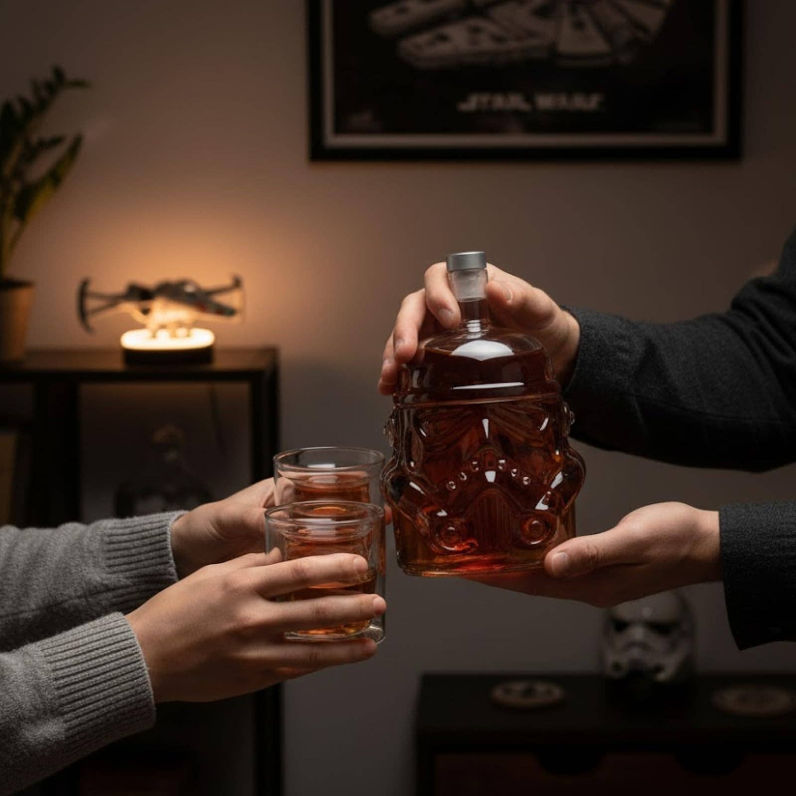 Stormtrooper Bottle Decanter,  Star Wars Storm Trooper Set